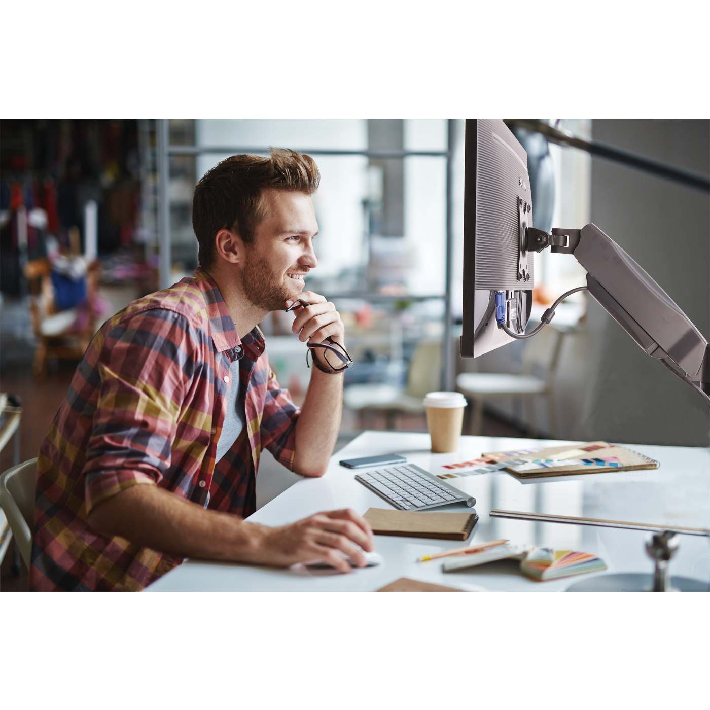 Tischhalterung mit Gasdruckfeder für einen Monitor, Aluminium Image 11