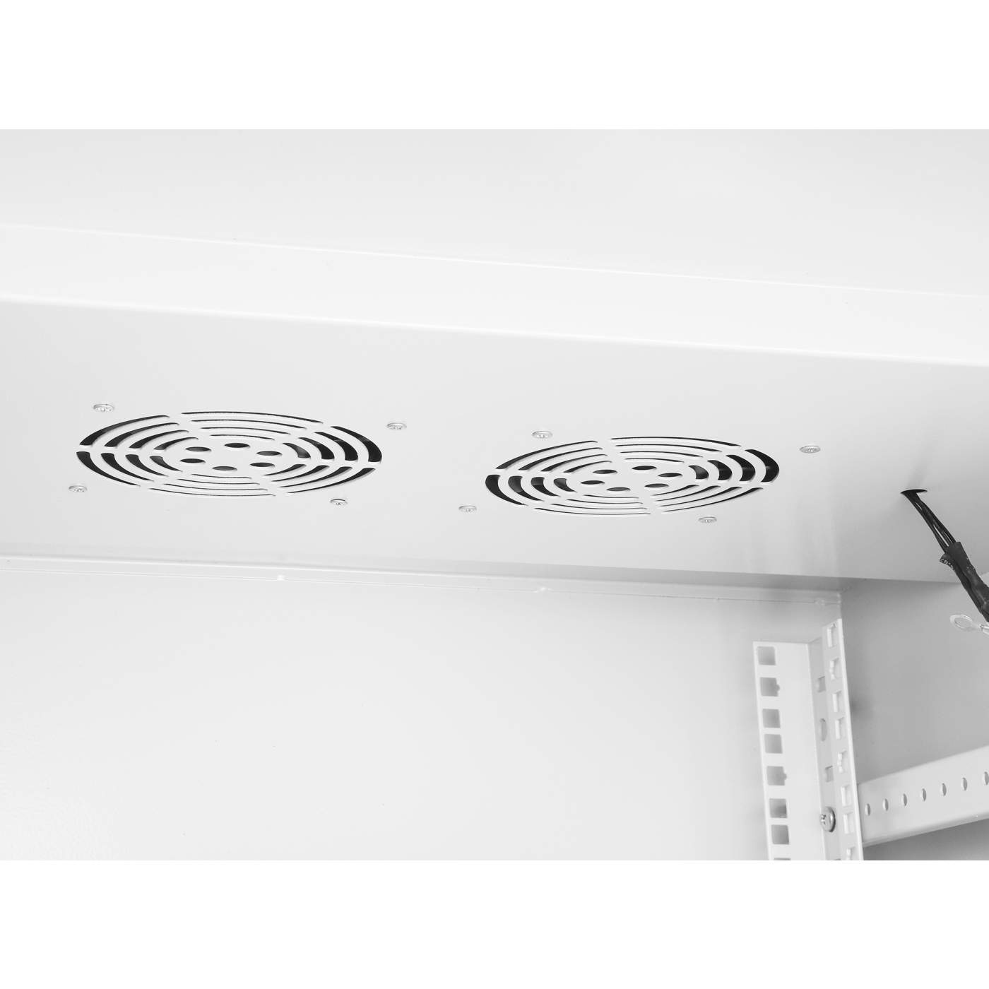 Industrieller IP55 19" Wandverteiler mit integrierten Lüftern, 6 HE Image 7