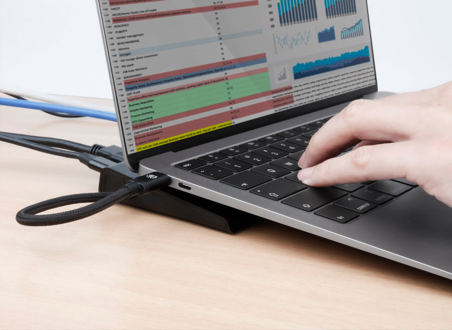 USB-C 11-in-1-Dockingstation mit MST für drei Monitore Image 13