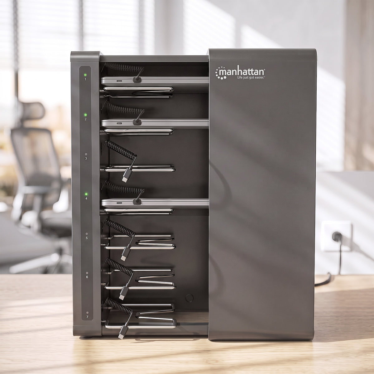 7-Port USB-C Desktop-Ladeschrank - 65W pro Port Image 8