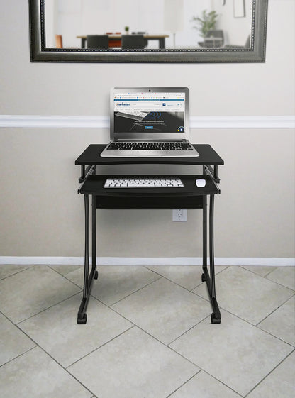 Kompakter Schreibtisch mit ausziehbarer Tastaturablage Image 11