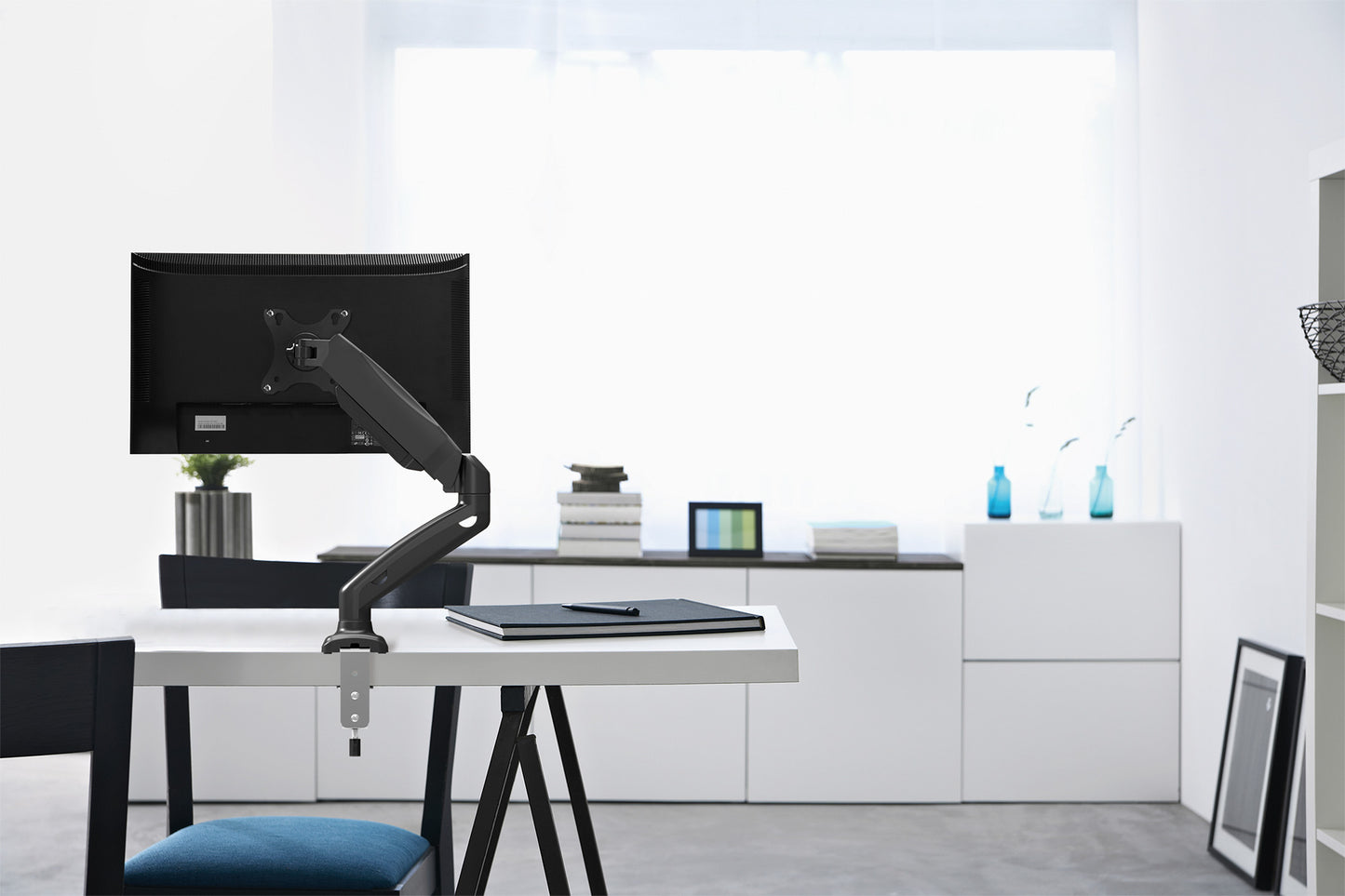 Tischhalterung für einen Monitor von 17 bis 32 Zoll Image 13