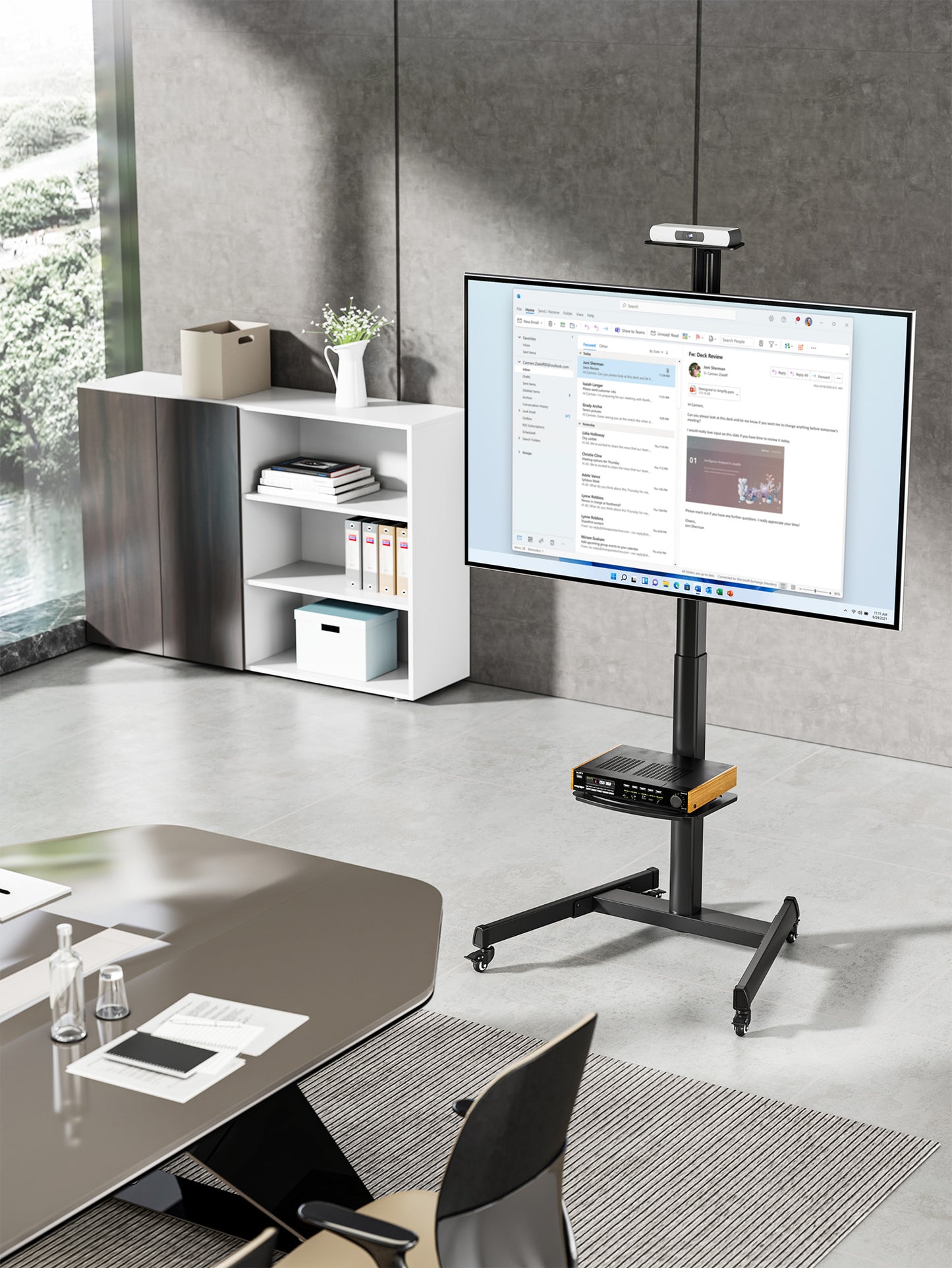 Multimedia TV-Ständer auf Rollen für 37 bis 86 Zoll, neigbar und höhenverstellbar Image 3